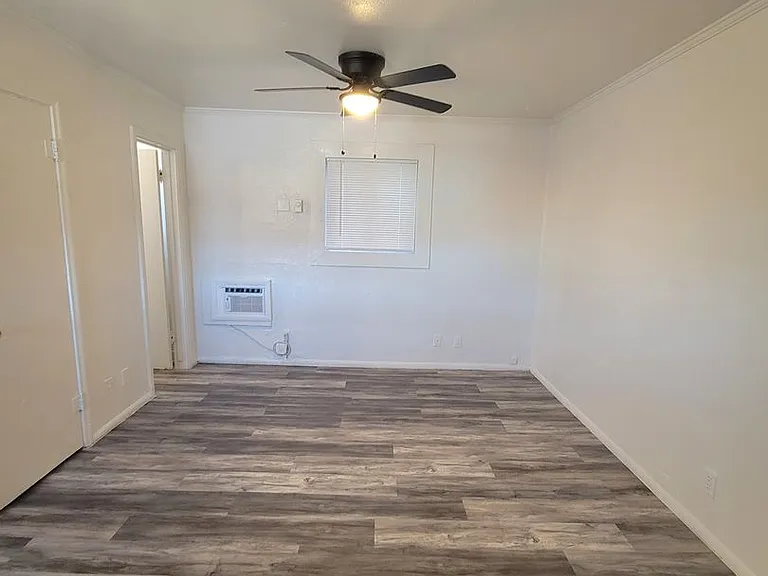 108 E Coogan Dr — Photo 32