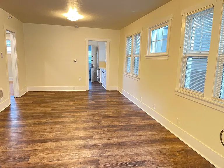 3811 Aurora Ave N #1 — Photo 4