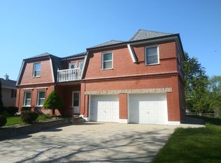 4202 W Carmel Dr, Franklin, WI 53132