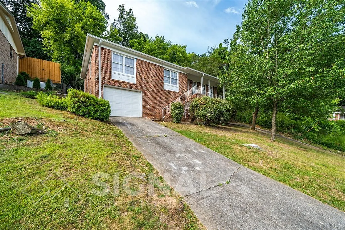 3 bed, 2.0 bath, 1309 sqft, $1,295 — Photo 3
