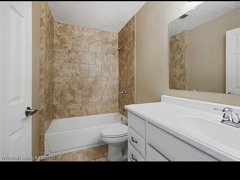2406 Linda Ct — Photo 17