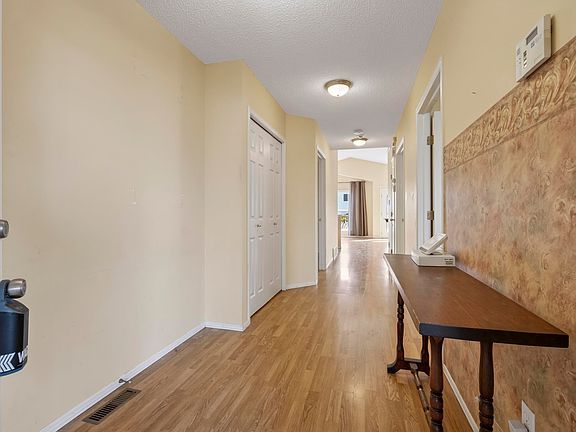 5th image of 15213 49a St NW