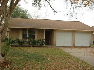 4727 Caroline St, Seabrook, TX 77586