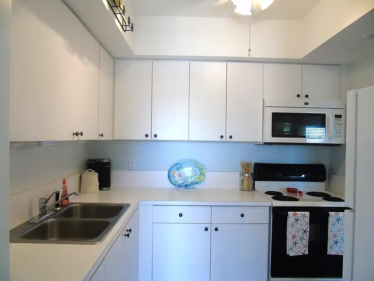 309 Circle Dr S #204 — Photo 11