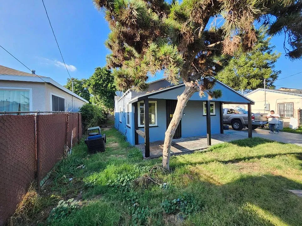 2123 E Piru St