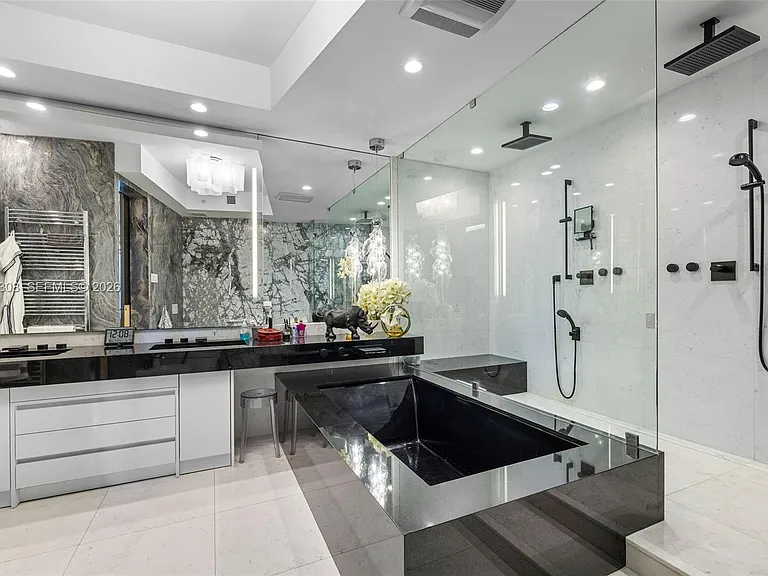 18555 Collins Ave #2201 — Photo 30