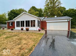 708 N Fairoaks Dr, New Castle, IN 47362