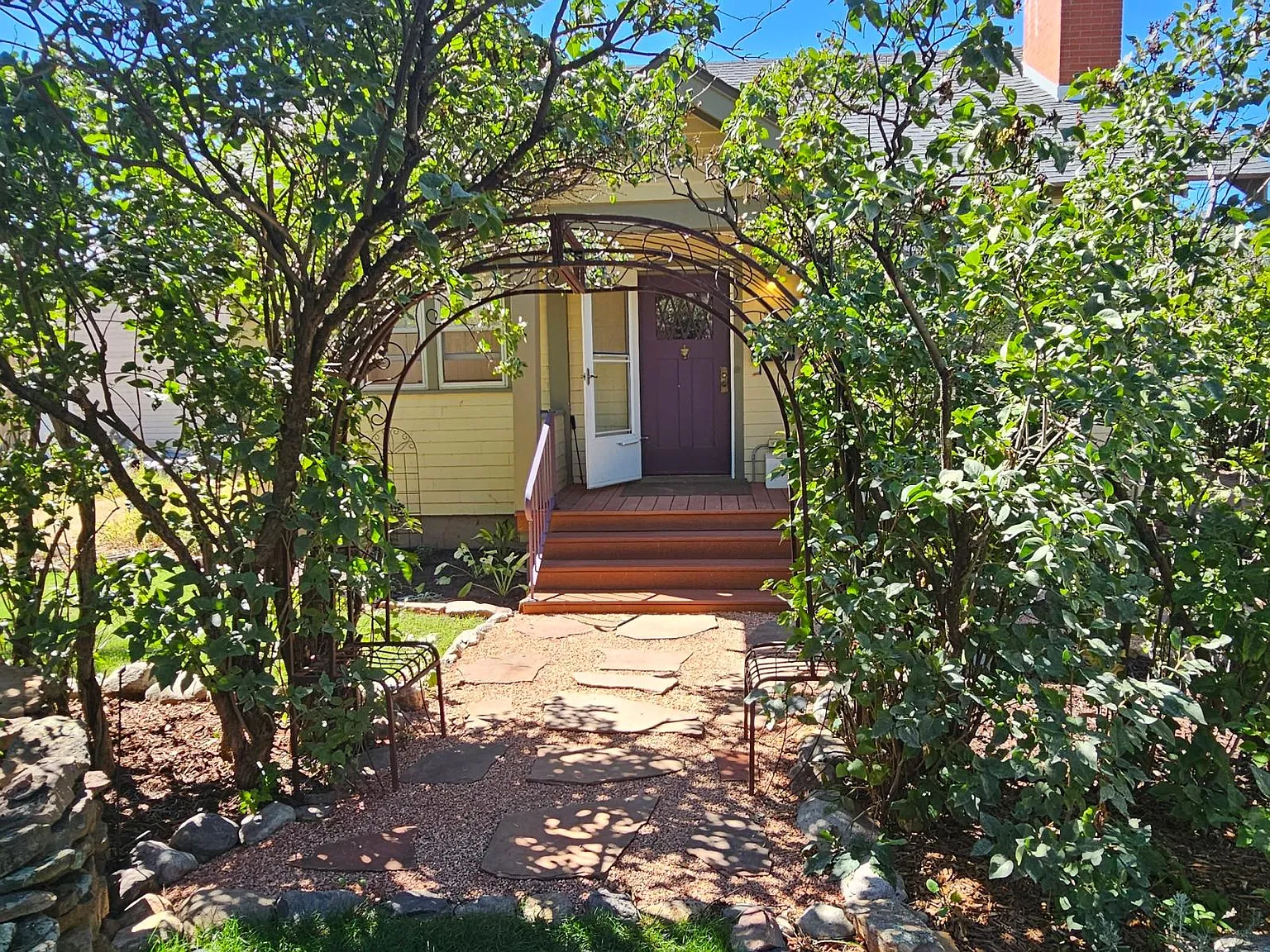 3 bed, 1085 sqft, $1,825 — Photo 4