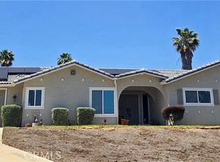 2059 Summit Dr, Escondido, CA 92025