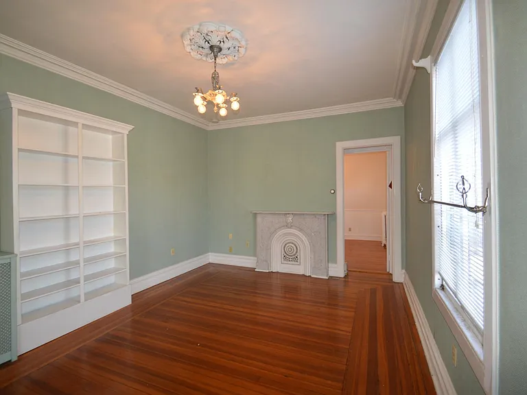 226 Broadway St #1 — Photo 5
