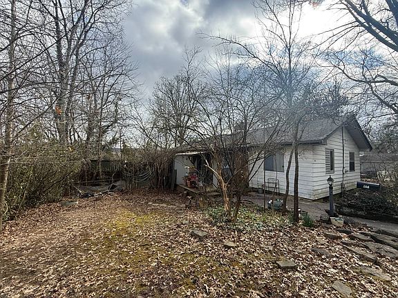 2nd image of 204 E Tennessee Ave