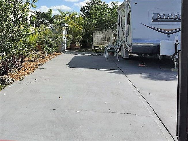 1st image of 150 Smallwood Dr #52