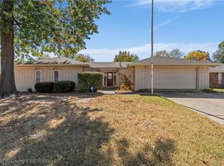 1400 Mesa Dr, Fort Smith, AR 72908