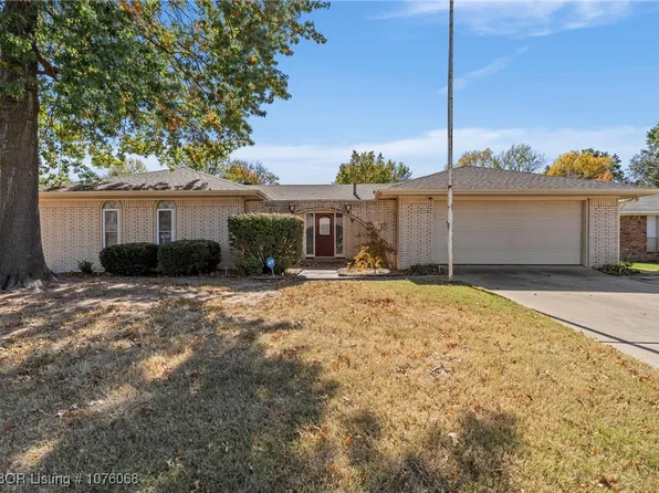 1400 Mesa Dr, Fort Smith, AR 72908