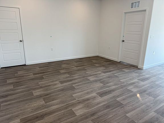 5th image of 6053 E Robinson Ave