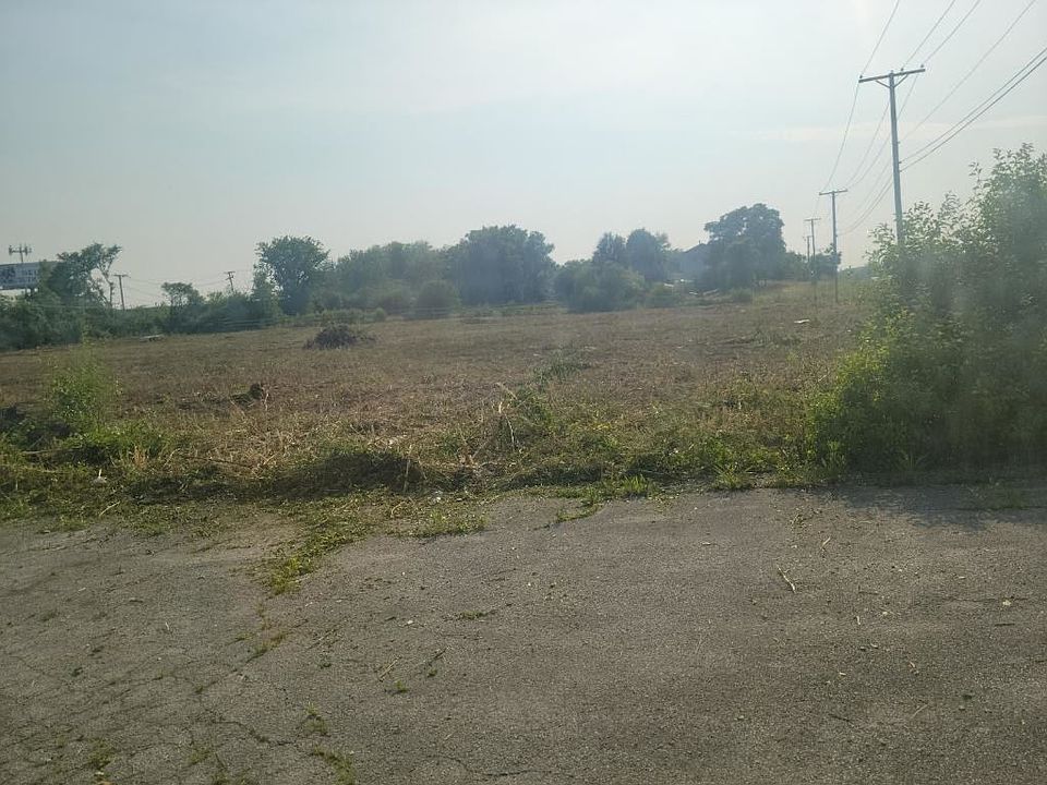 2nd image of 4847 175th St