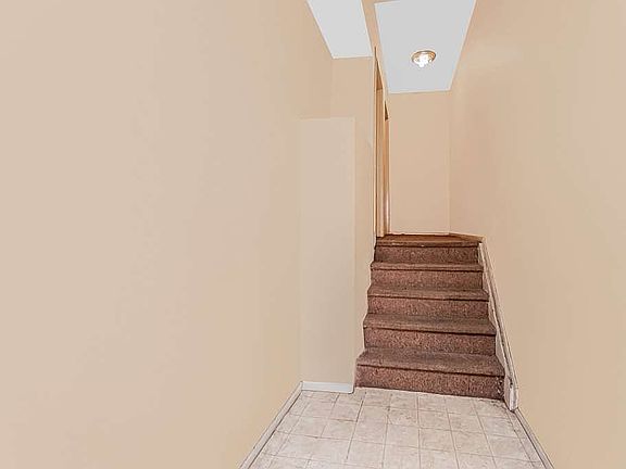 3rd image of 1463 Longfellow Ave