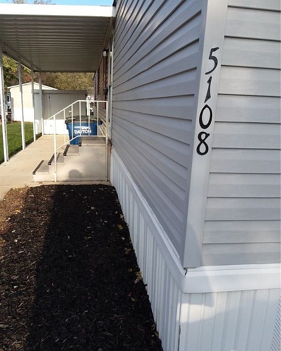 2nd image of 5108 Santa Fe Dr