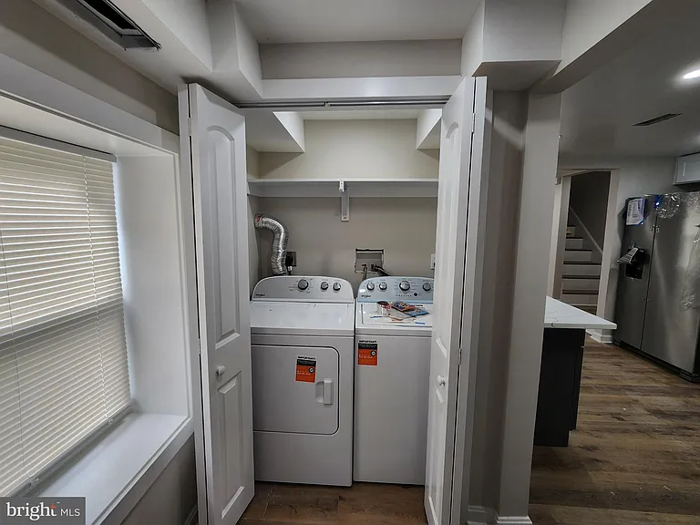 523 Wellesley St — Photo 7