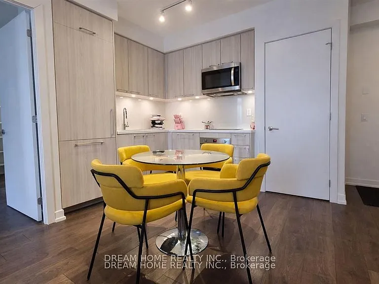 1 Grandview Blvd #2302 — Photo 3