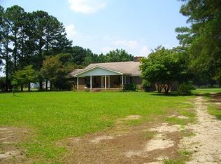 913 Pollock Rd, Kenly, NC 27542