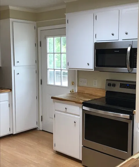 698 Florida Dr — Photo 11