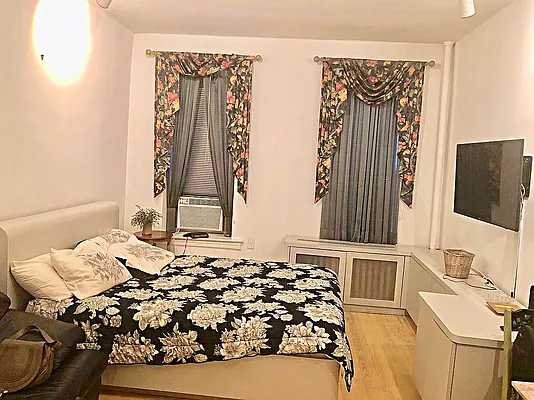 Rented by Manhattan Flats | media 19