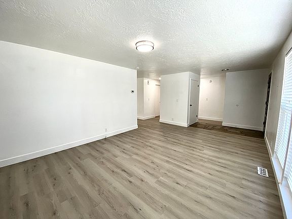 5th image of 3911 S Minuteman Way
