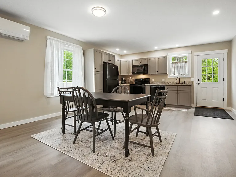 527 Sturtevant Hill Rd #B — Photo 8