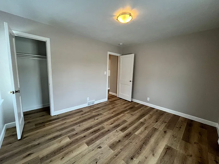 9318 Zimmerly Ave — Photo 6