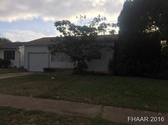1st image of 810 Jefferis Ave