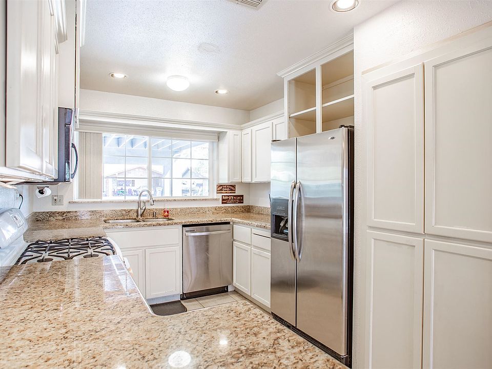 1st image of 3123 E Windrose Dr