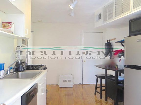 2nd image of 343 N Center St #5