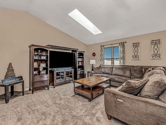 3rd image of 100 Fawn Ln
