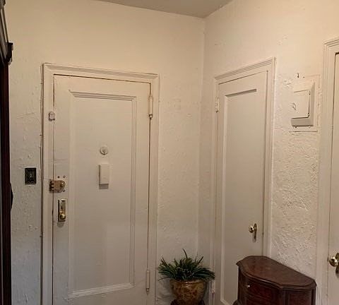 5th image of 141 Woodmere Blvd APT 1A