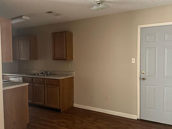 3rd image of 4205 Kathleen St APT A