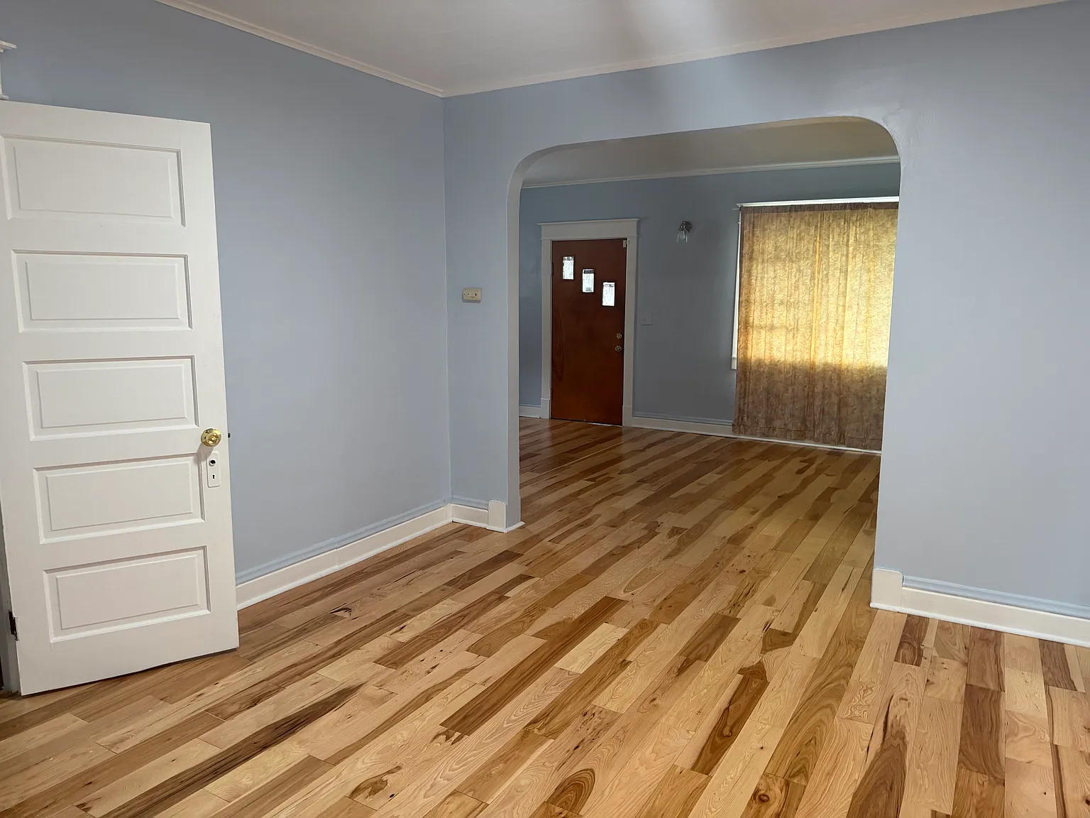 6 bed, 2100 sqft, $1,800 — Photo 3