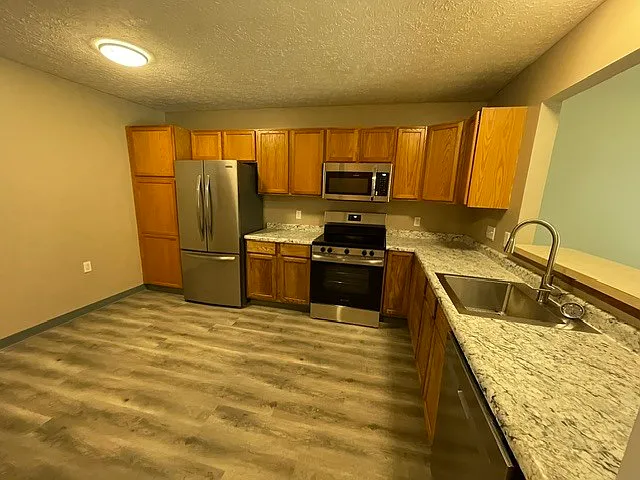2 bed, 2.0 bath, 1082 sqft, $1,000 — Photo 3
