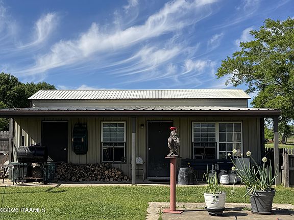 3rd image of 261 Bulldog Ln