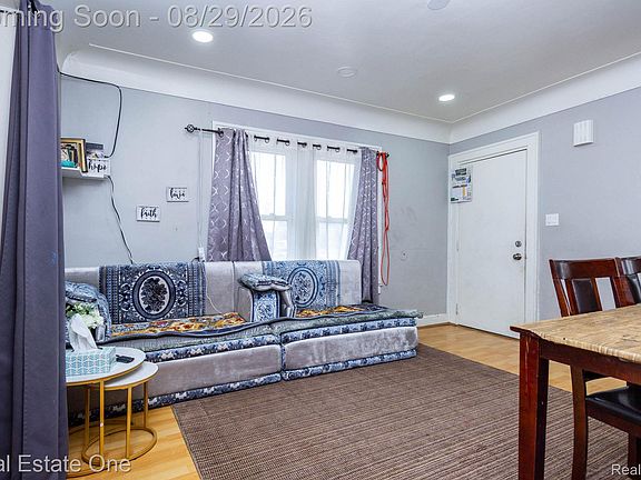 5th image of 4932 Reuter St