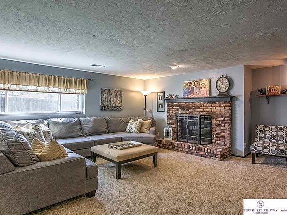 3rd image of 7913 S 71st Ave