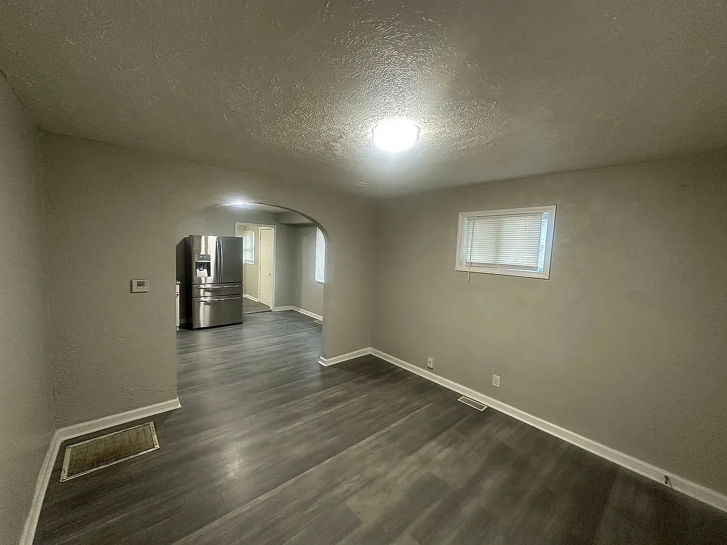 2 bed, 975 sqft, $1,000 — Photo 1