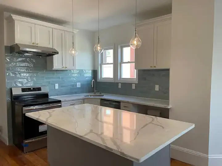 1 bed, 650 sqft, $2,600 — Photo 2