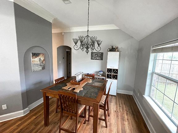 3rd image of 2618 Colony Vista Dr