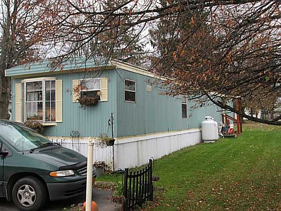 2nd image of 34 Parkwood Ln