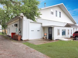 716 1/2 S 19th St, Mattoon, IL 61938