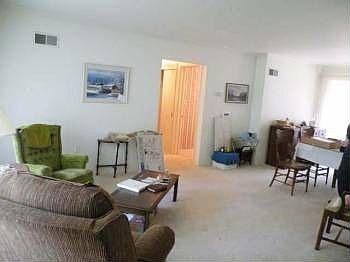 4th image of 1012 Woodland Ave