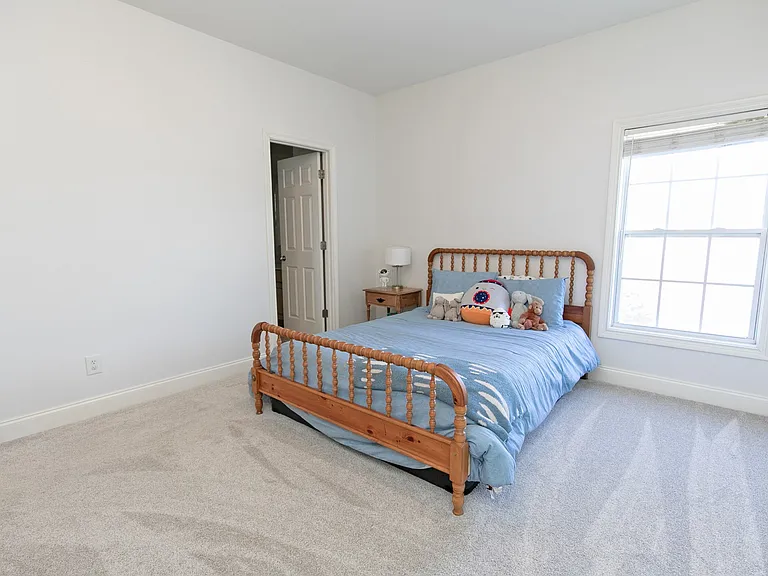 122 Buckhaven Dr — Photo 32