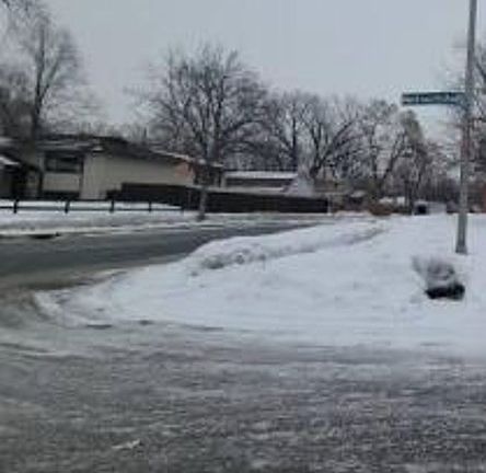 Exterior Neighborhood (street photo)