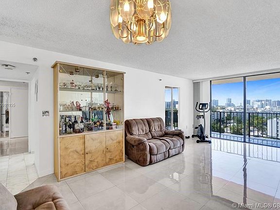 3rd image of 210 174th St APT 1014